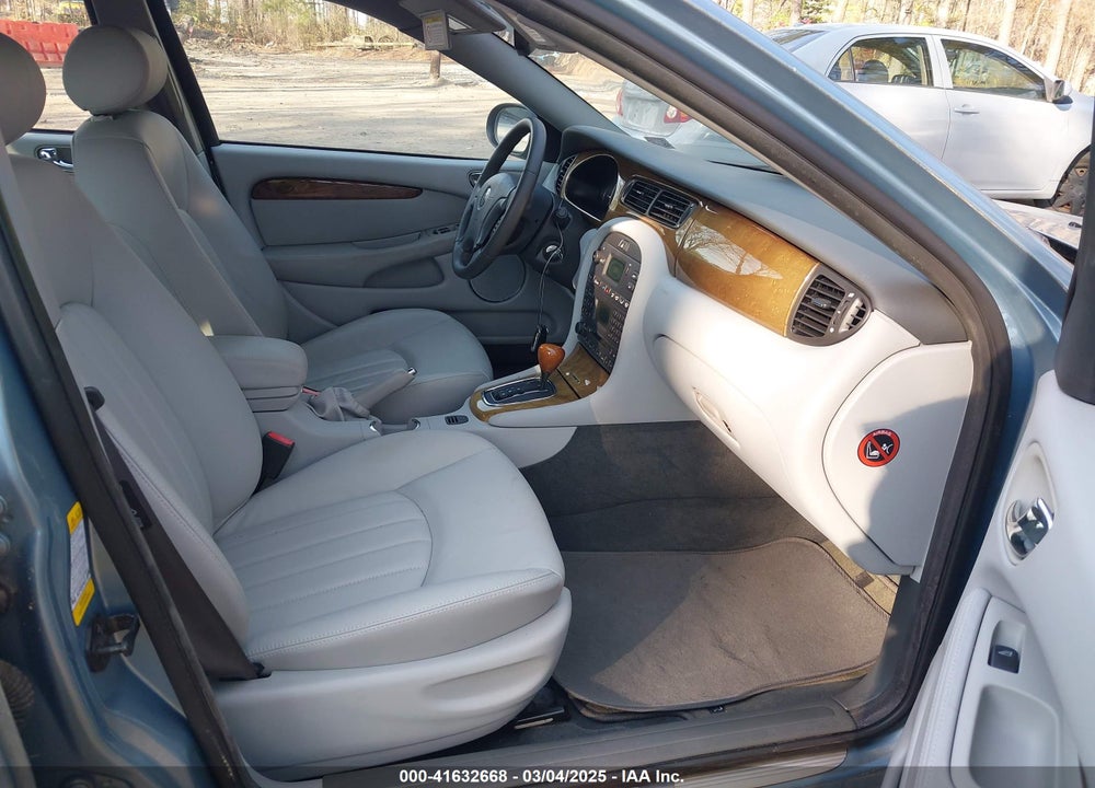 2003 JAGUAR X-TYPE 2.5 VIN: SAJEA51D83XD42751