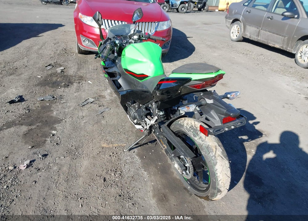 2022 KAWASAKI EX400 VIN: JKAEXKG12NDAG5050