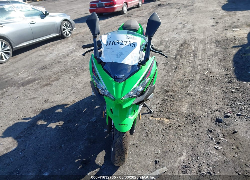 2022 KAWASAKI EX400 VIN: JKAEXKG12NDAG5050