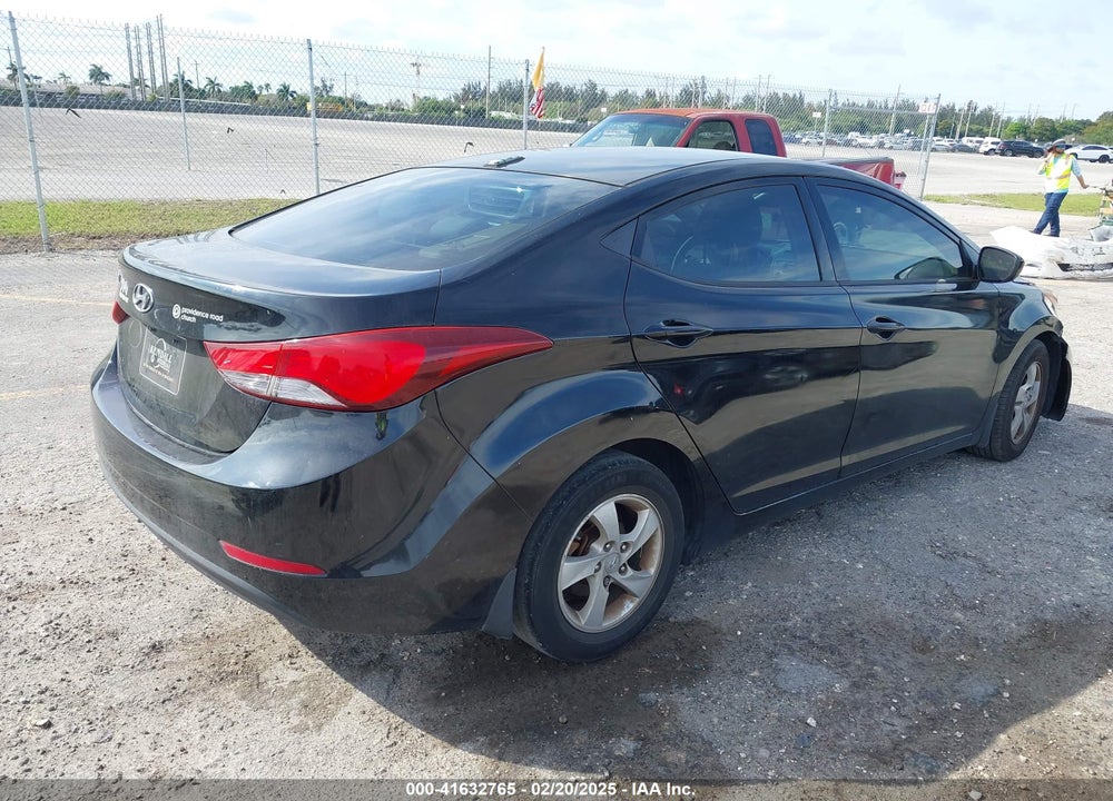 2014 HYUNDAI ELANTRA VIN: KMHDH4AE5EU189106
