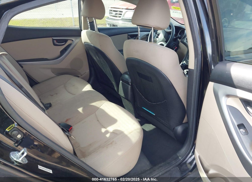 2014 HYUNDAI ELANTRA VIN: KMHDH4AE5EU189106