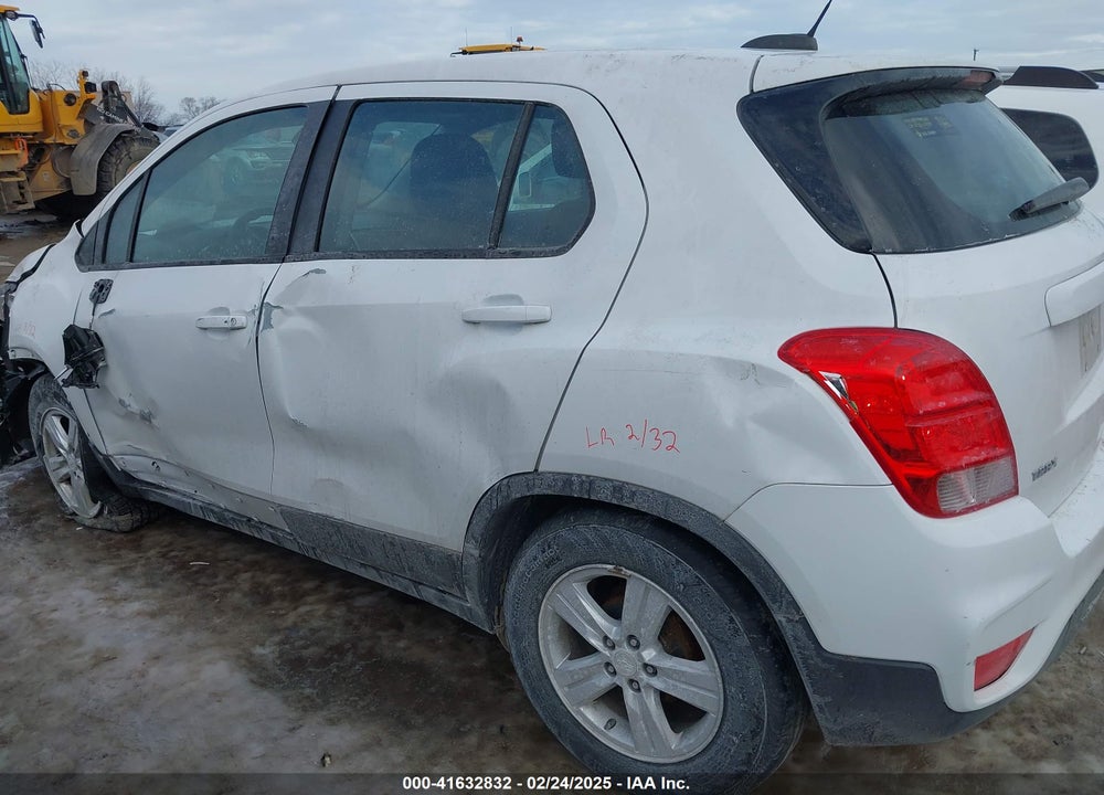 2019 CHEVROLET TRAX LS VIN: 3GNCJKSB2KL370576