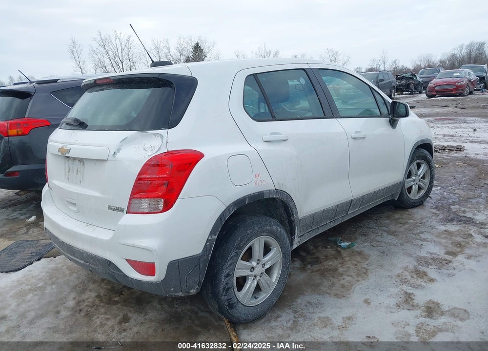 2019 CHEVROLET TRAX LS VIN: 3GNCJKSB2KL370576