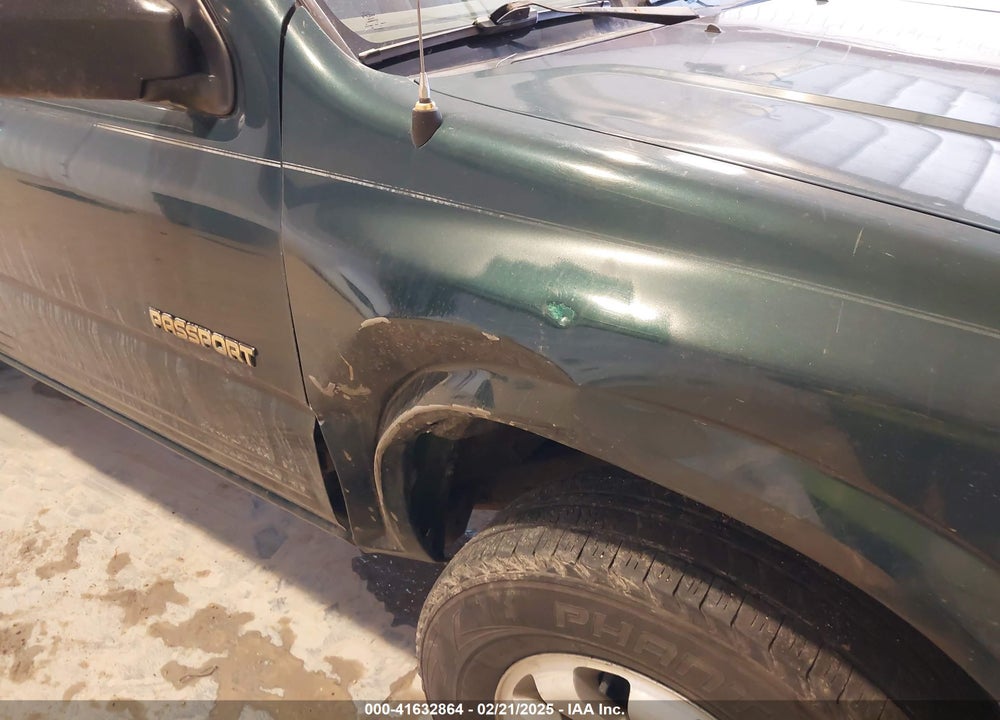 2000 HONDA PASSPORT EX/LX VIN: 4S6DM58W1Y4406601