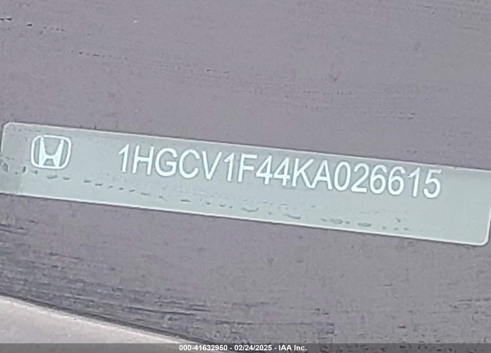 2019 HONDA ACCORD VIN: 1HGCV1F44KA026615