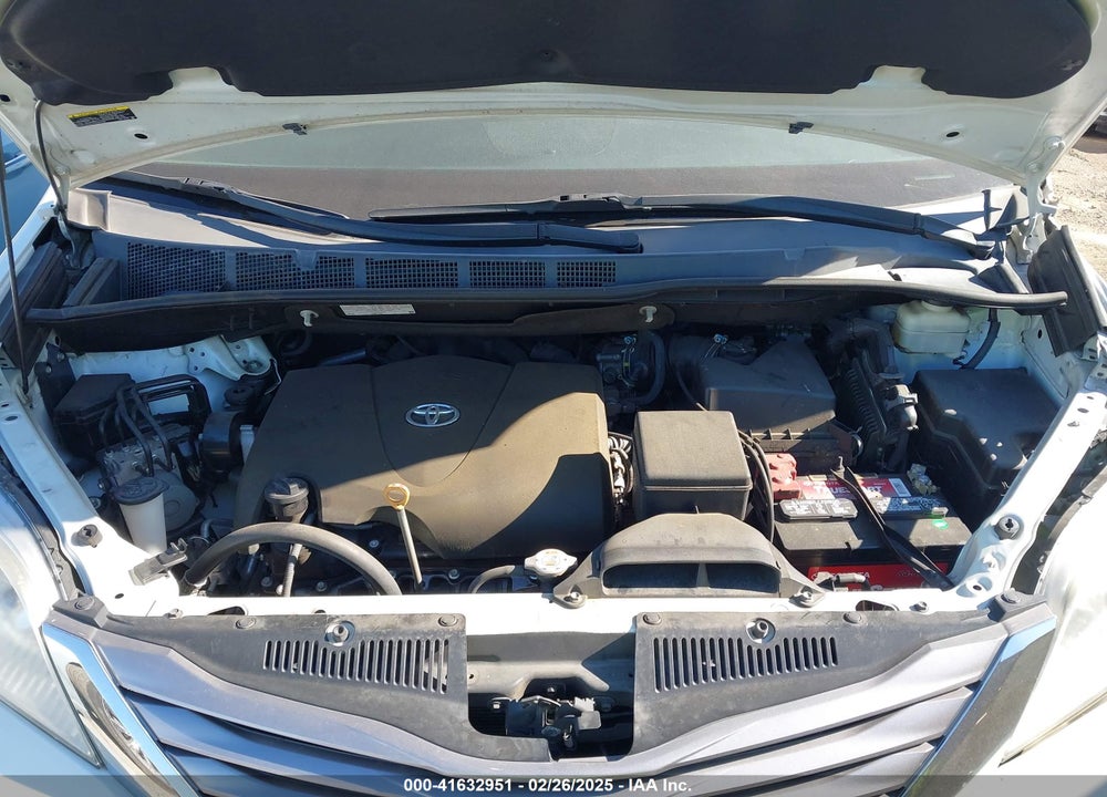 2017 TOYOTA SIENNA VIN: 5TDYZ3DC9HS808001