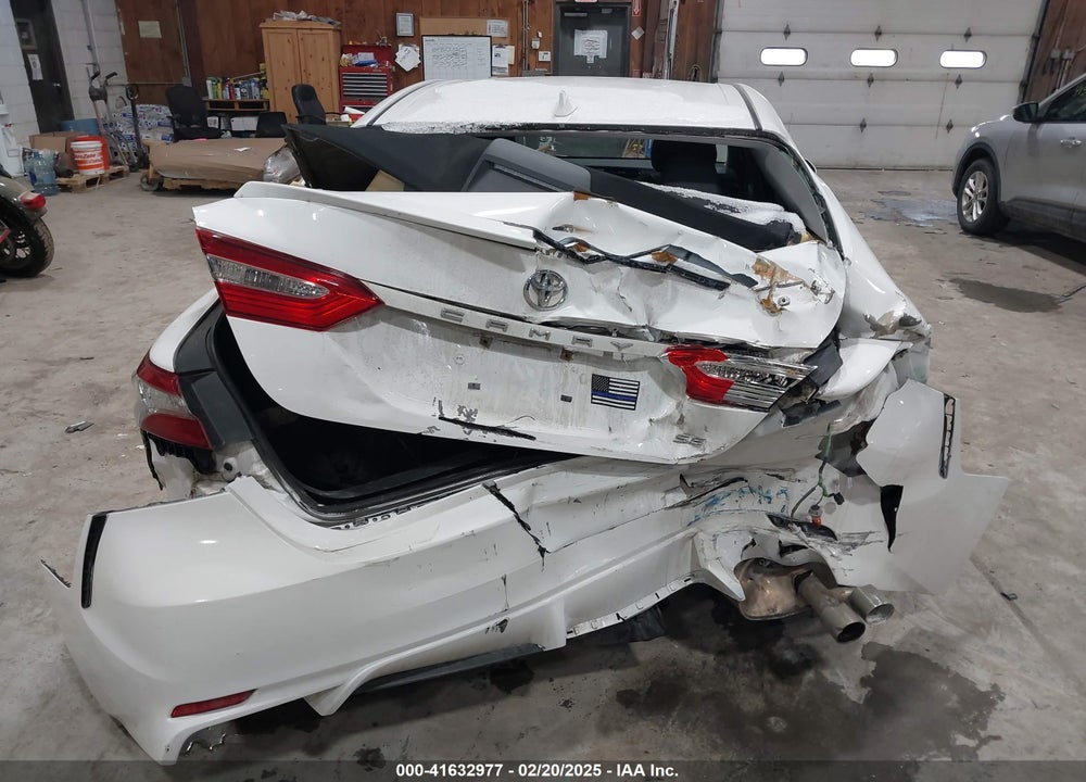 2019 TOYOTA CAMRY VIN: 4T1B11HK4KU280191