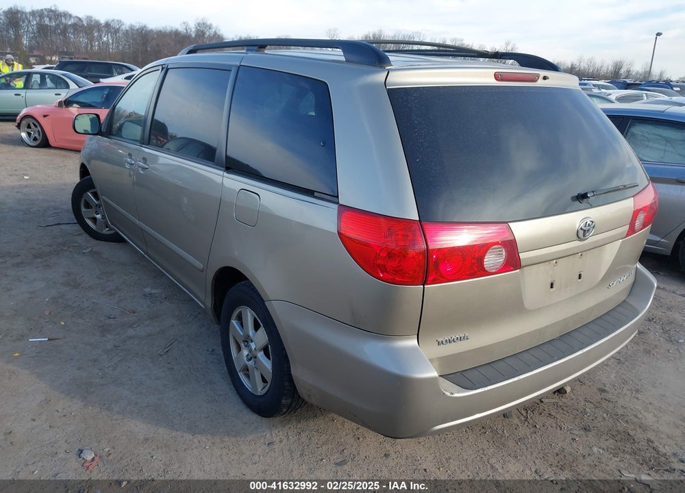 2008 TOYOTA SIENNA VIN: 5TDZK23CX8S127723