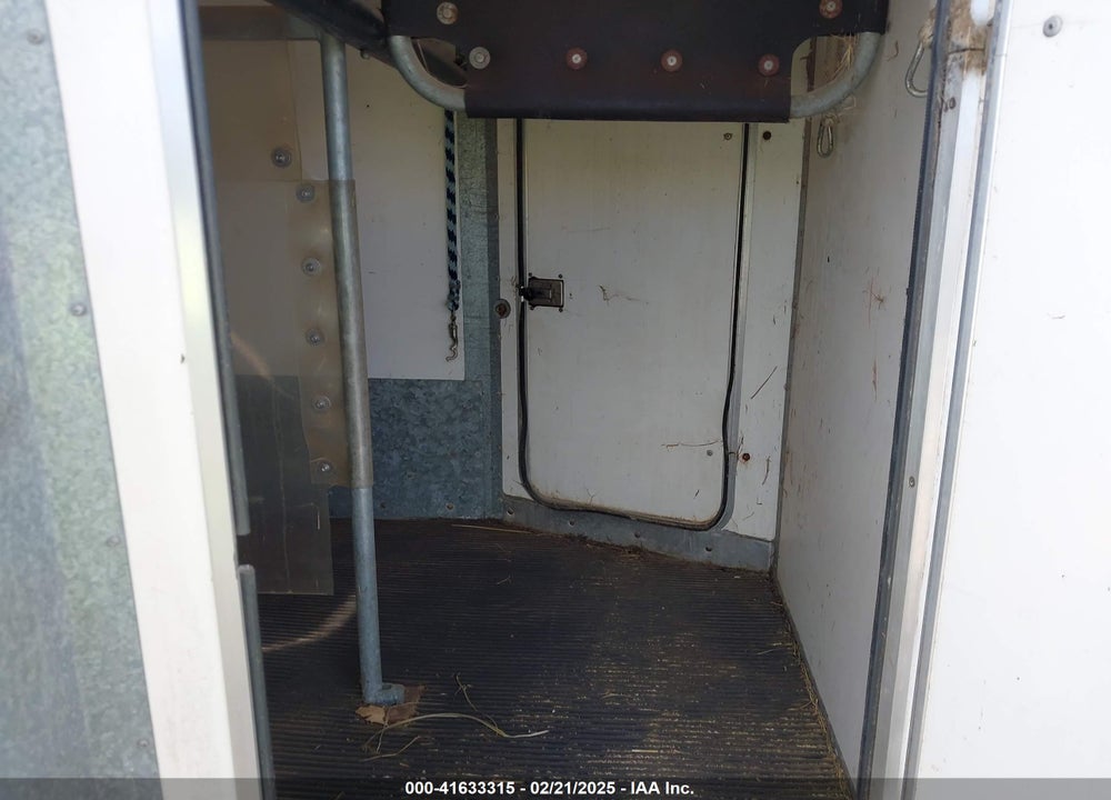 1990 A 2 HORSE TRILER VIN: UH237N406LN264224