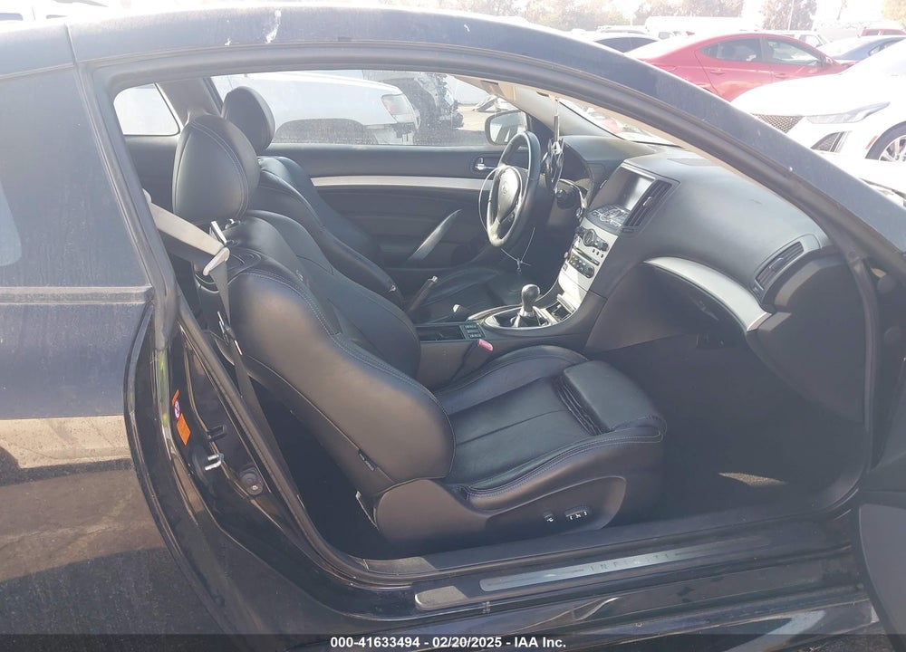 2008 INFINITI G37 VIN: JNKCV64EX8M129115