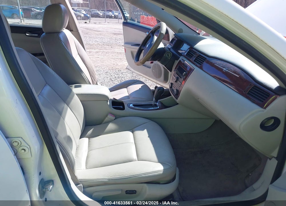 2008 CHEVROLET IMPALA LTZ VIN: 2G1WU583689225818