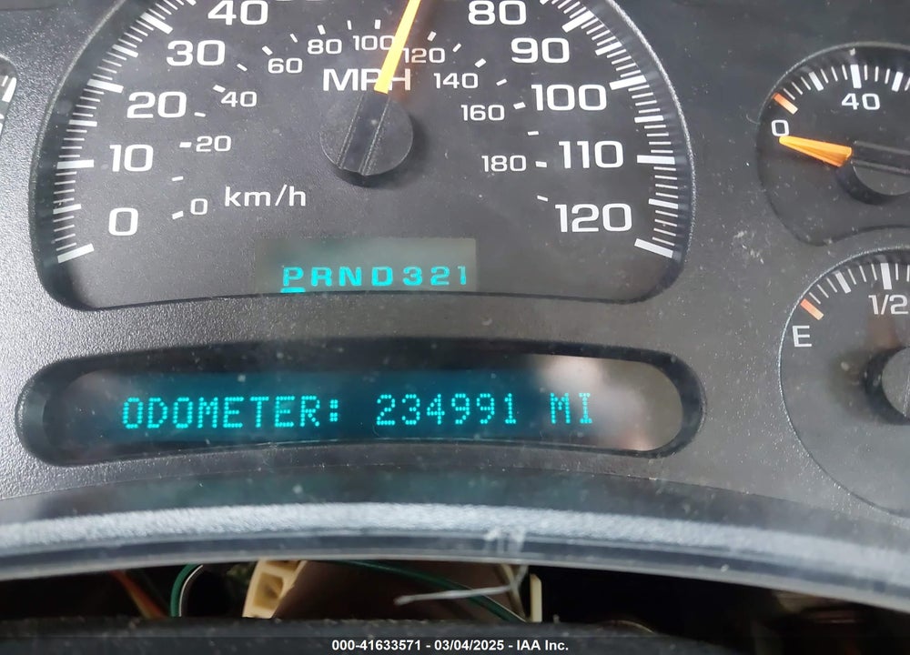 2004 CHEVROLET TAHOE LS VIN: 1GNEC13Z54R112847