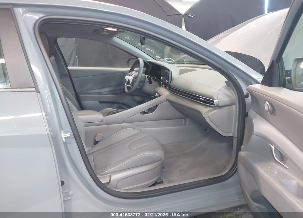 2022 HYUNDAI ELANTRA VIN: KMHLM4AG3NU283820