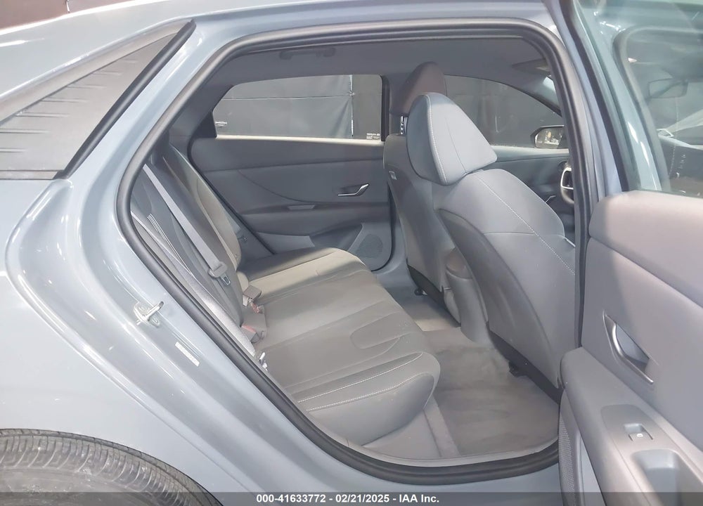 2022 HYUNDAI ELANTRA VIN: KMHLM4AG3NU283820