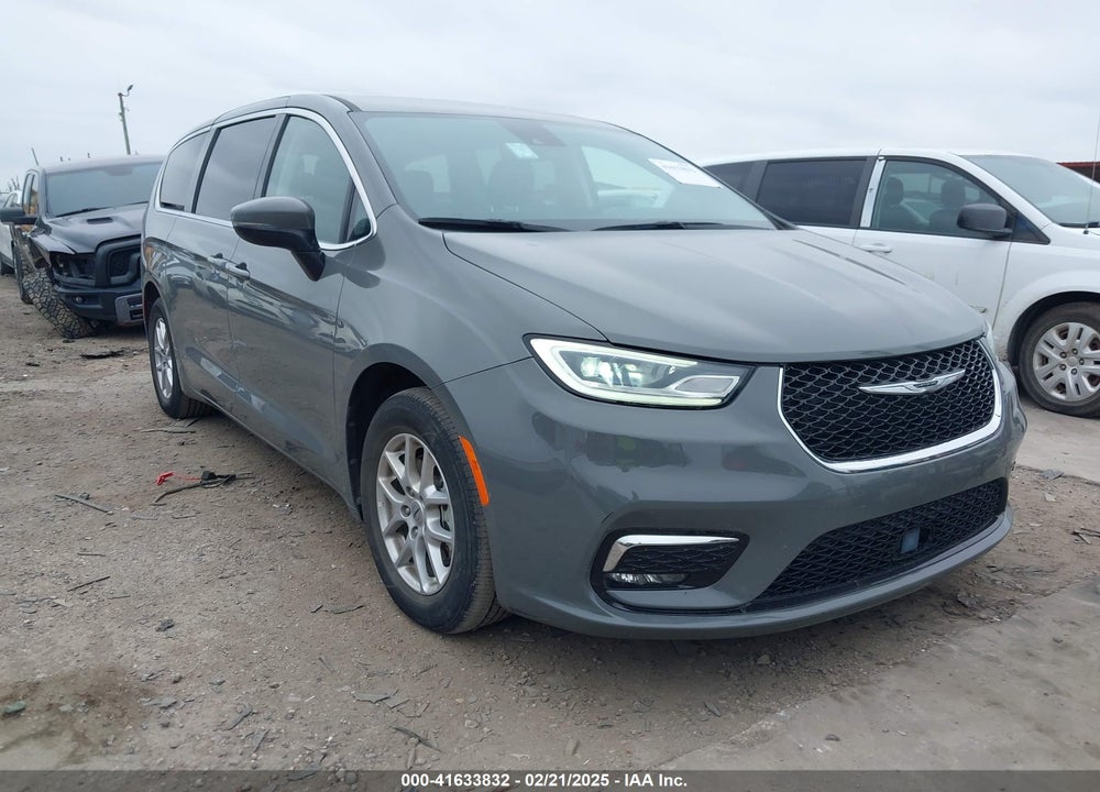 2023 CHRYSLER PACIFICA TOURING L VIN: 2C4RC1BG8PR520431