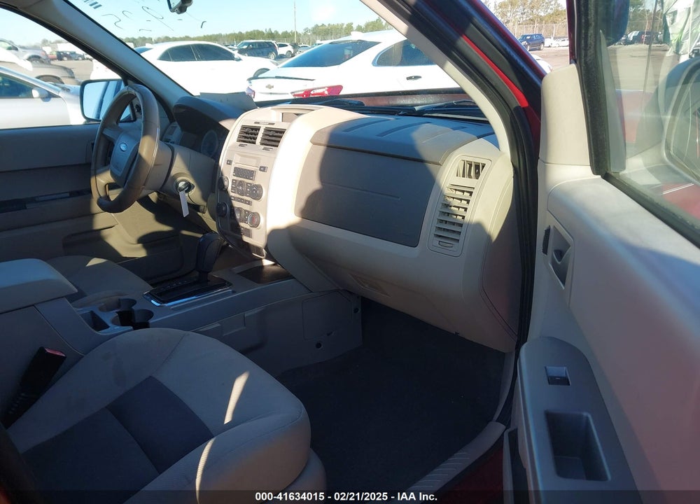 2008 FORD ESCAPE XLT VIN: 1FMCU03118KD07016