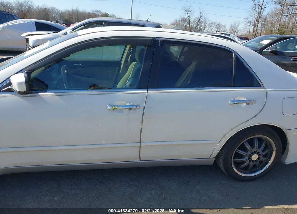 2005 HONDA ACCORD 2.4 LX VIN: 1HGCM56425A108213