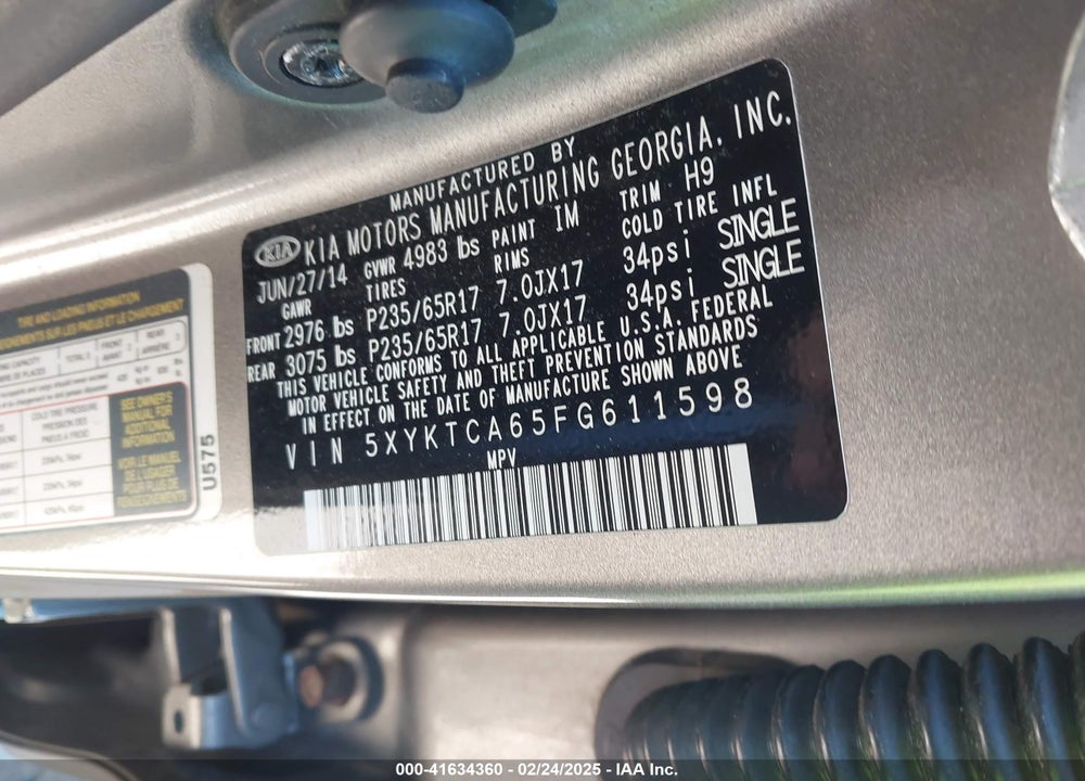 2015 KIA SORENTO LX VIN: 5XYKTCA65FG611598
