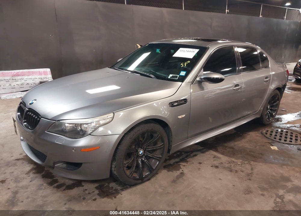 2008 BMW M5 VIN: WBSNB93538CX07995