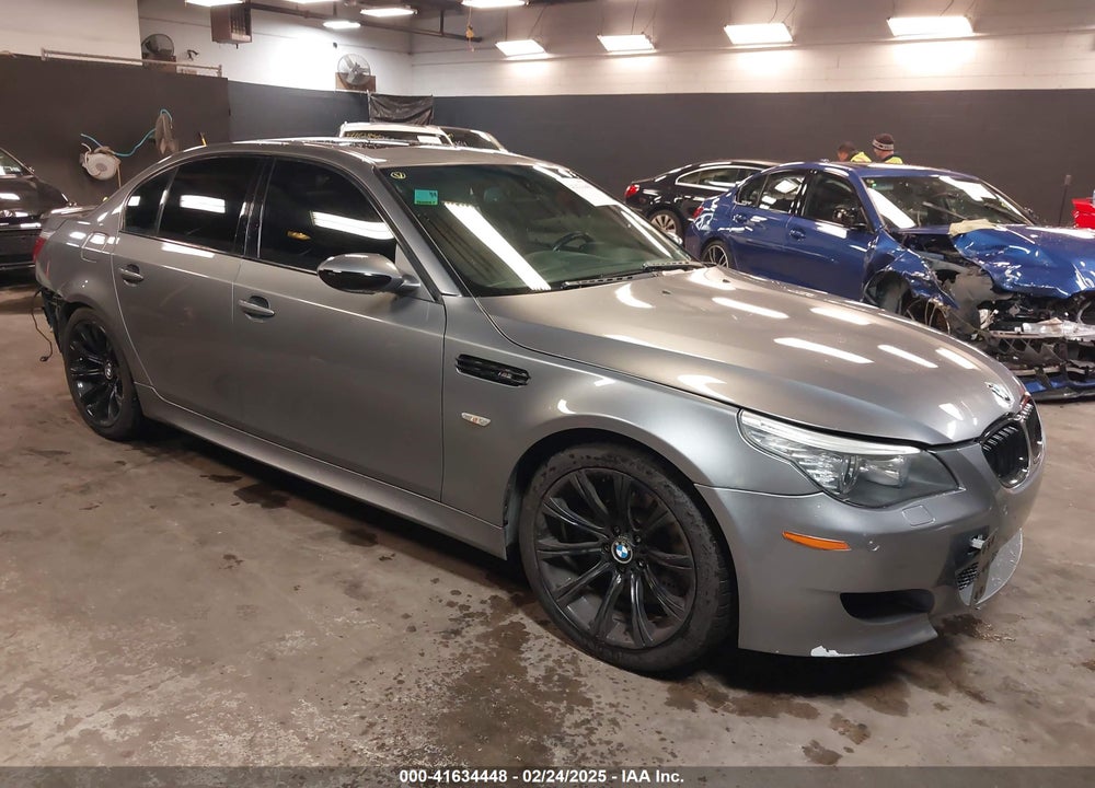 2008 BMW M5 VIN: WBSNB93538CX07995