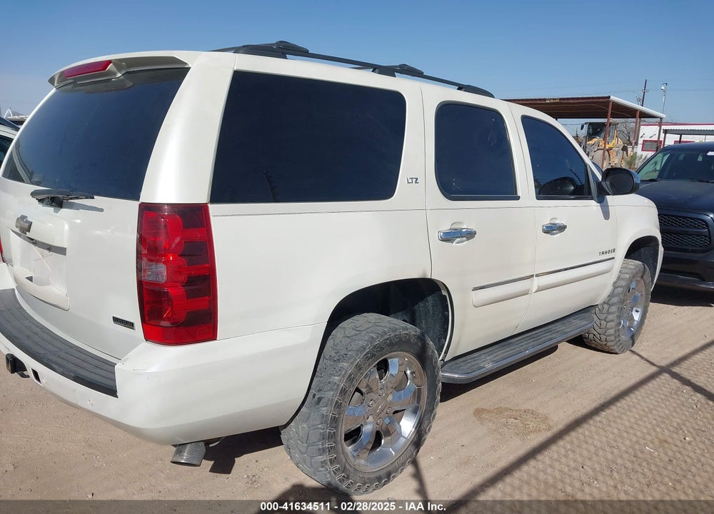 2008 CHEVROLET TAHOE LTZ VIN: 1GNFK13028R196298