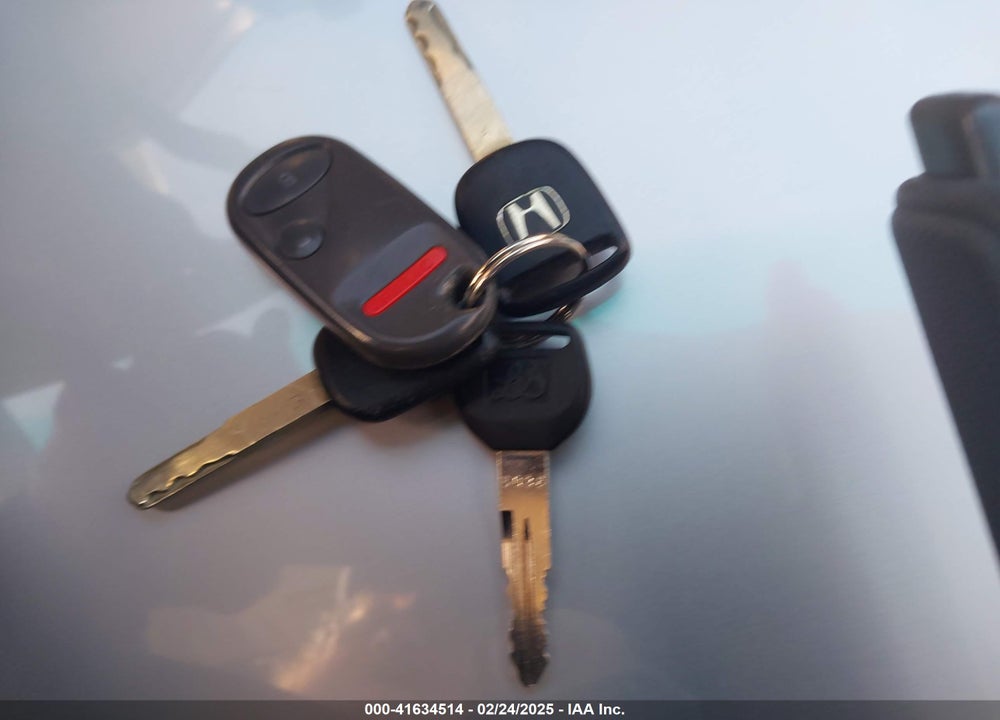 2004 HONDA CIVIC LX VIN: 2HGES16694H516538