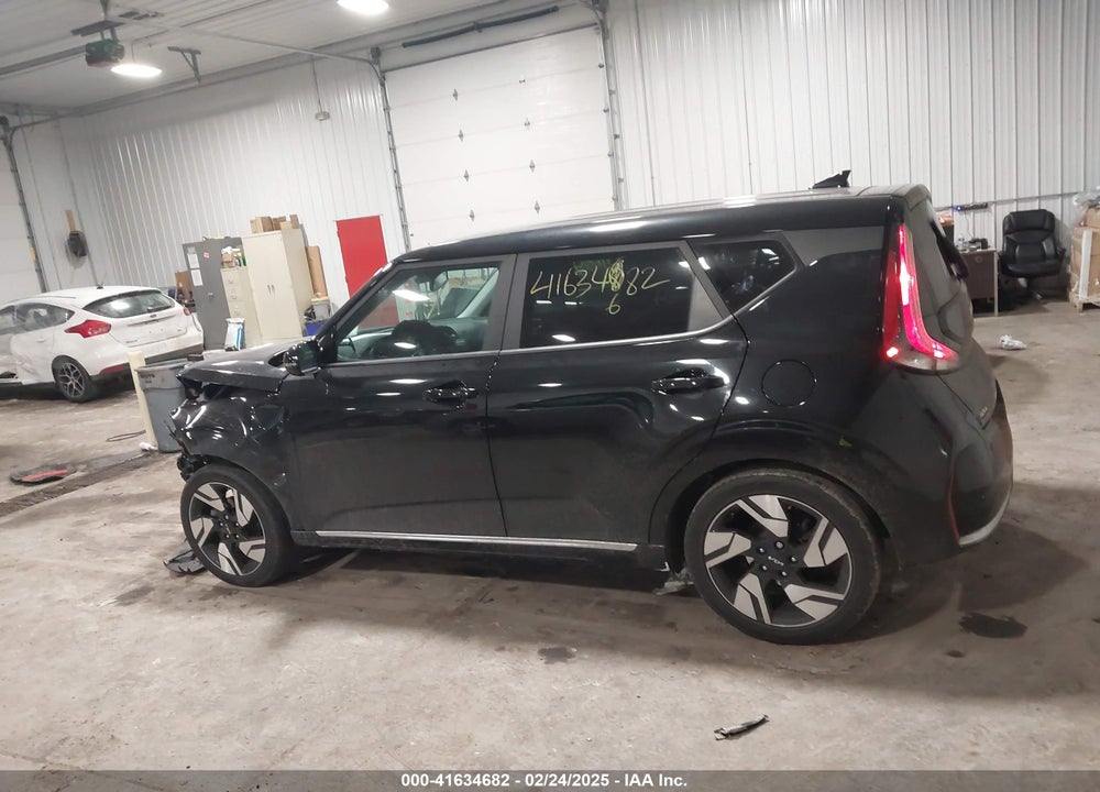 2023 KIA SOUL VIN: KNDJ53AU5P7844108