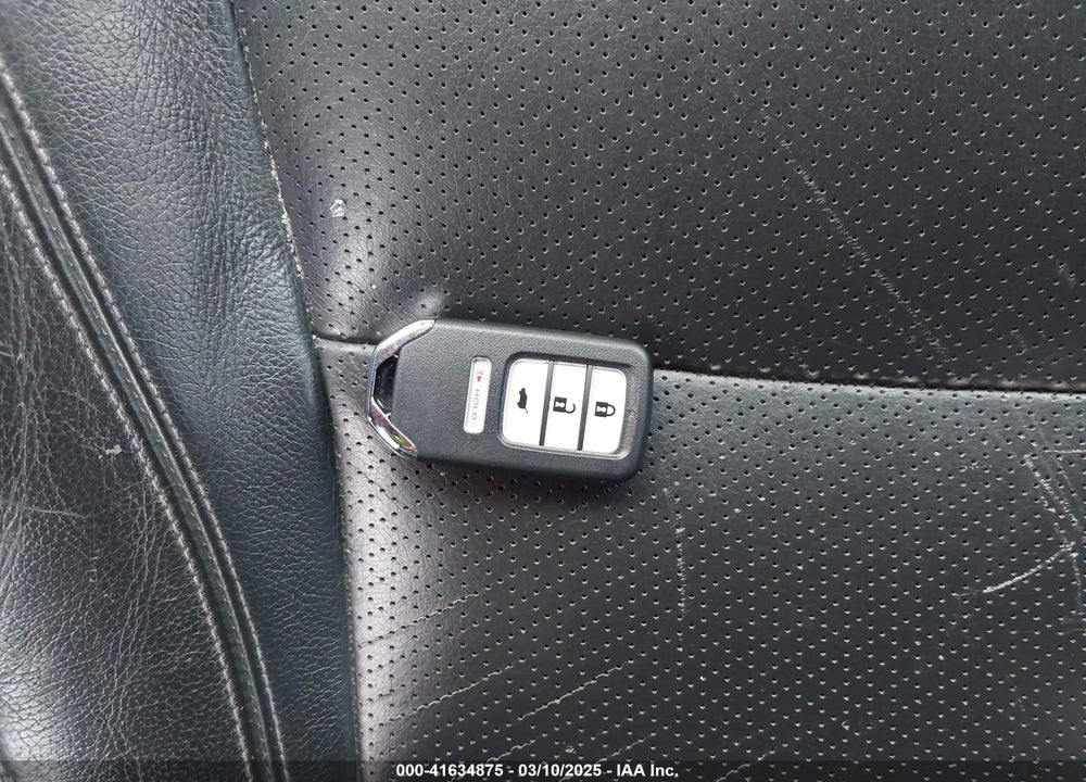 2013 HONDA ACCORD VIN: 1HGCT1B85DA023594