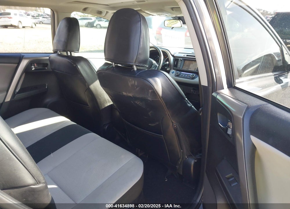 2018 TOYOTA RAV4 HYBRID XLE VIN: JTMRJREV5JD174511
