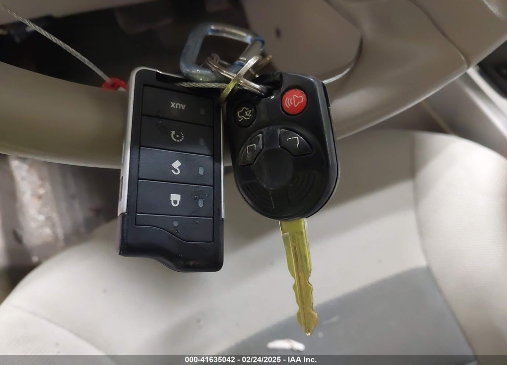 2008 FORD ESCAPE XLT VIN: 1FMCU93Z08KA79147