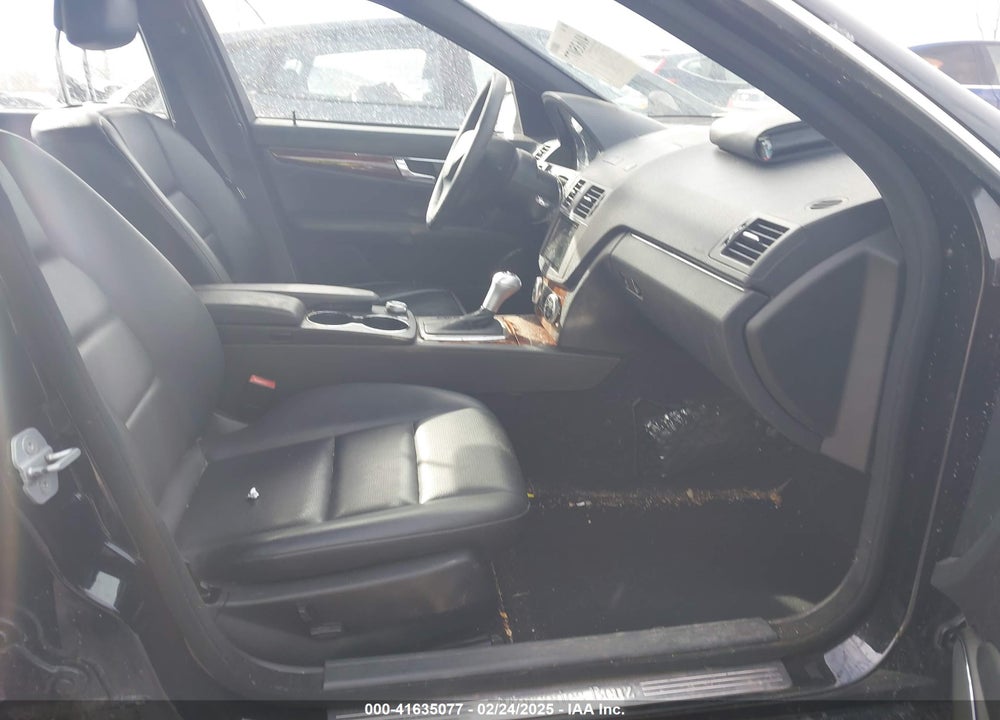 2010 MERCEDES-BENZ C 300 VIN: WDDGF8BB3AR116676
