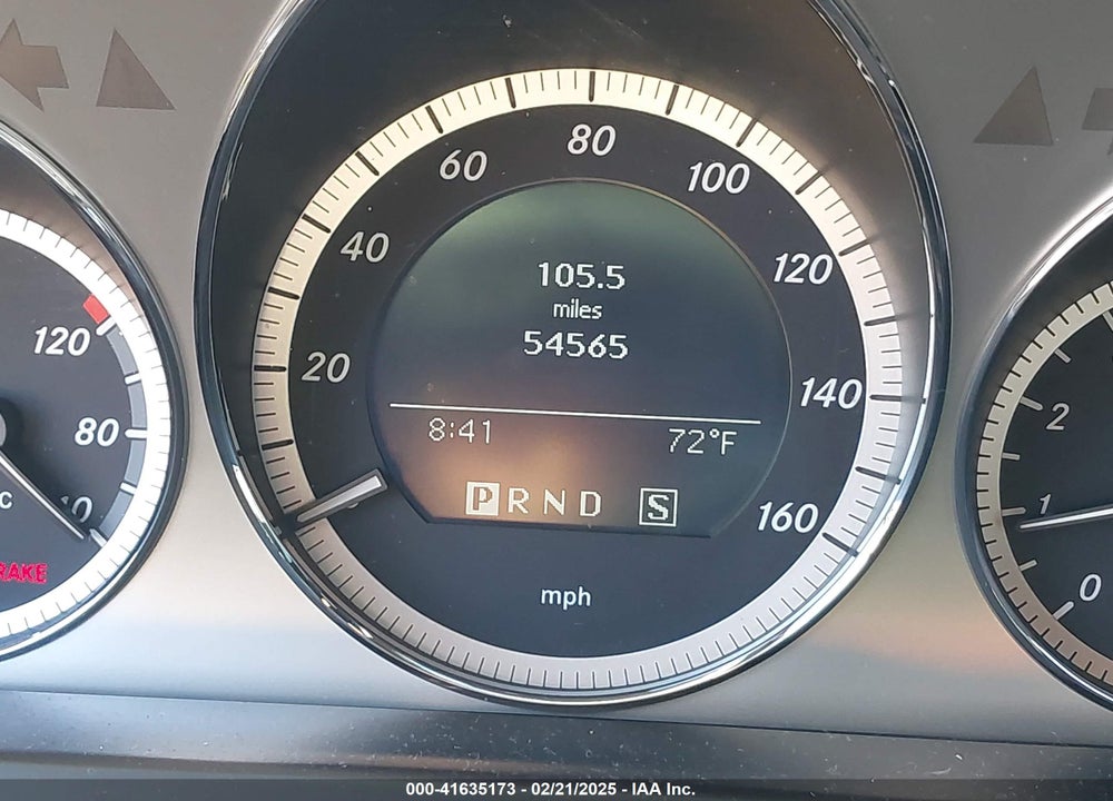 2009 MERCEDES-BENZ C VIN: WDDGF56XX9F212032