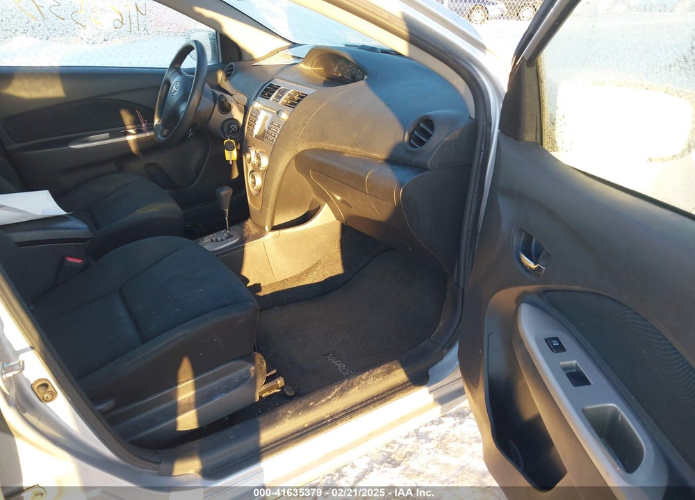 2010 TOYOTA YARIS VIN: JTDBT4K38A4076168