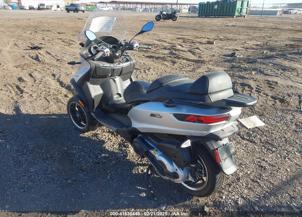 2016 PIAGGIO MP3 500 SPORT ABS VIN: ZAPM860X6G5000252