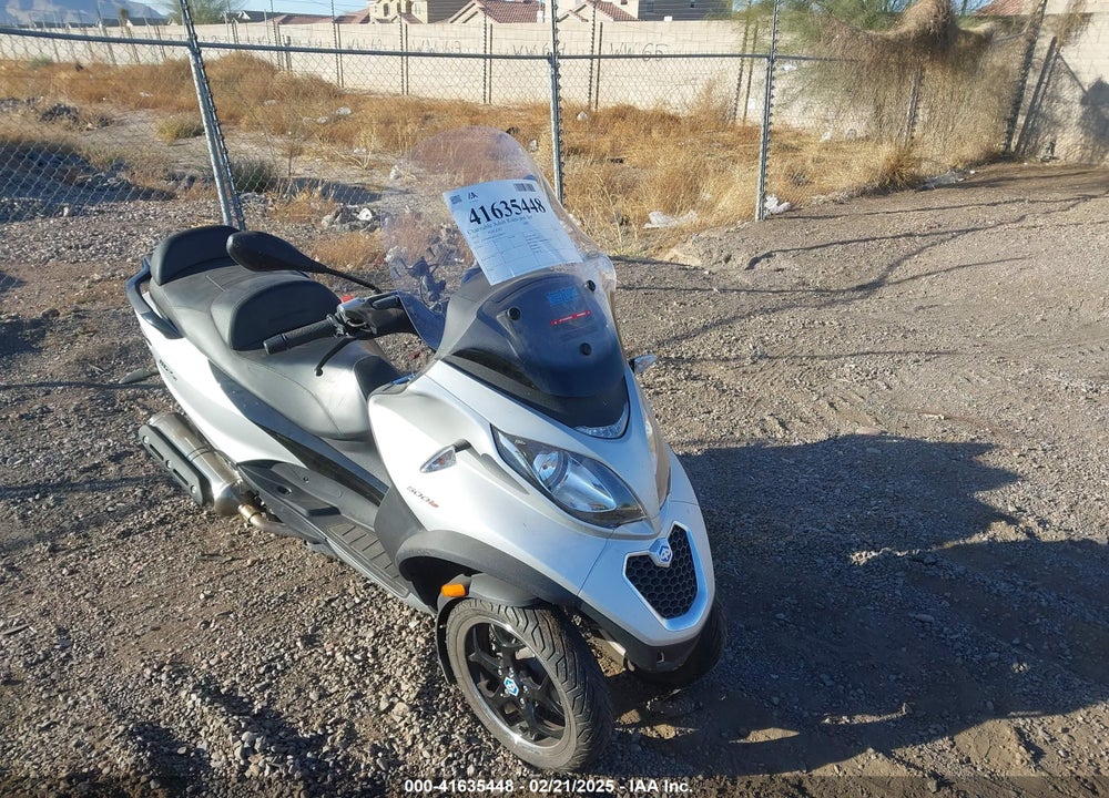 2016 PIAGGIO MP3 500 SPORT ABS VIN: ZAPM860X6G5000252