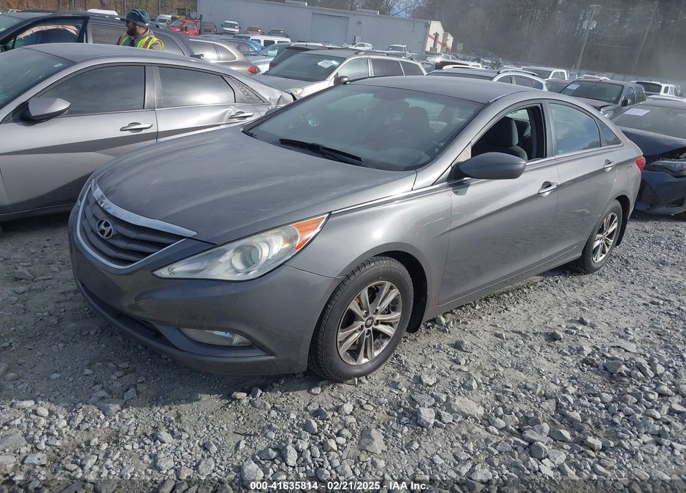 2013 HYUNDAI SONATA VIN: 5NPEB4AC5DH755105