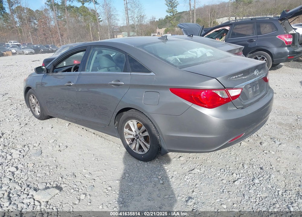 2013 HYUNDAI SONATA VIN: 5NPEB4AC5DH755105