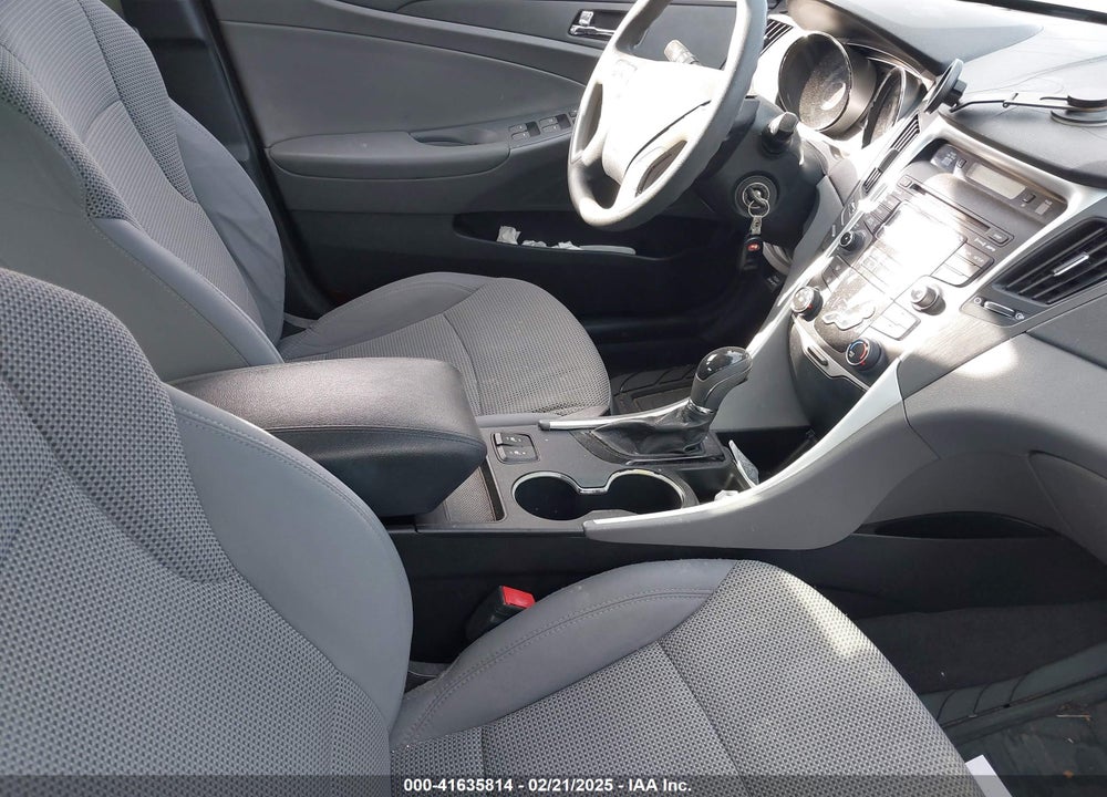 2013 HYUNDAI SONATA VIN: 5NPEB4AC5DH755105