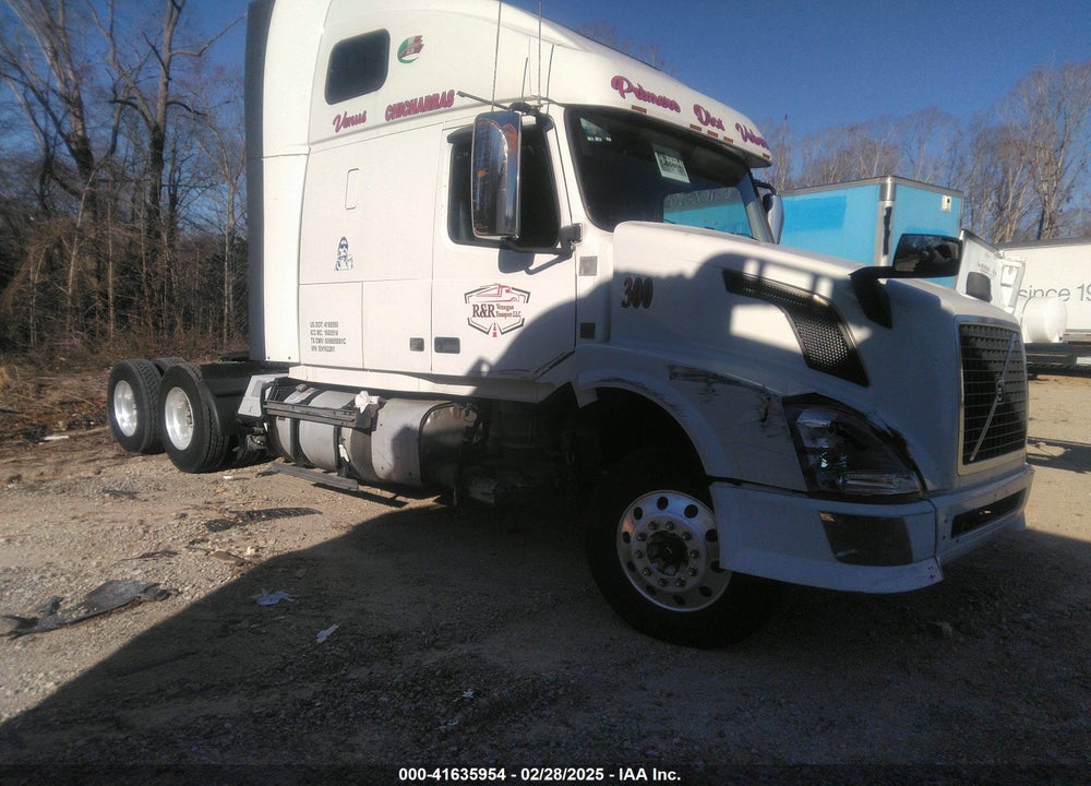 2014 VOLVO VN VNL VIN: 4V4NC9EJ4EN162201