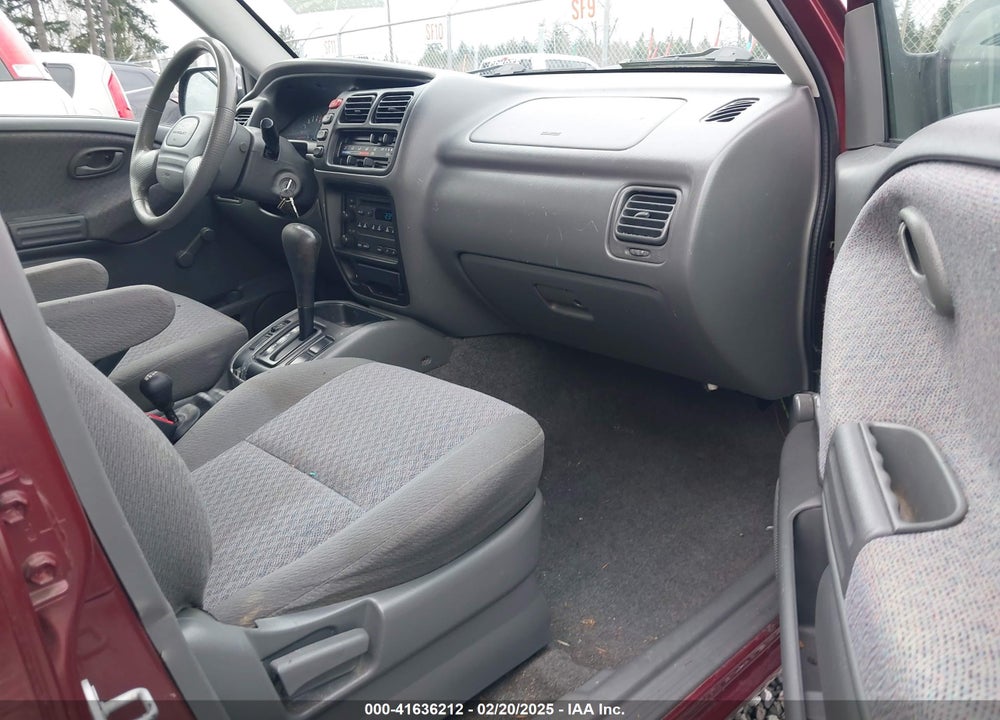 2002 CHEVROLET TRACKER HARD TOP BASE VIN: 2CNBJ13C626925583