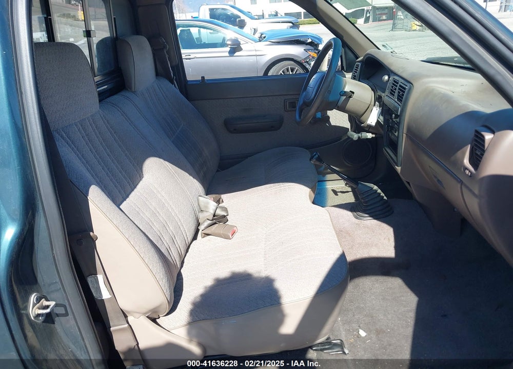 1997 TOYOTA TACOMA VIN: 4TANL42N7VZ261573