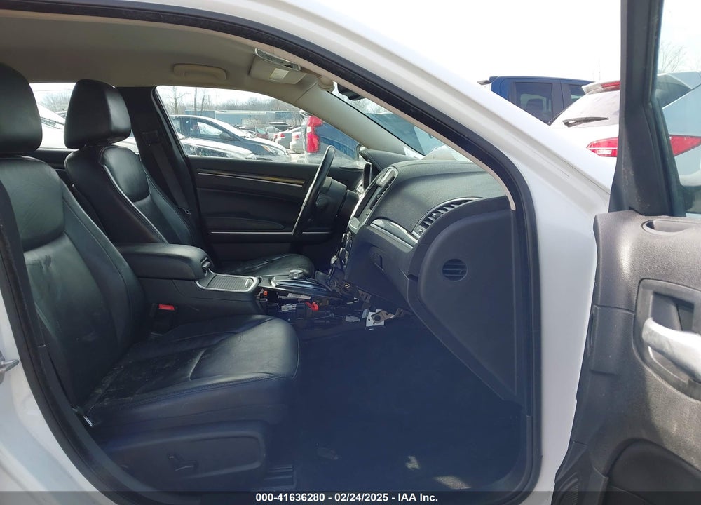 2015 CHRYSLER 300 VIN: 2C3CCAAG8FH780666