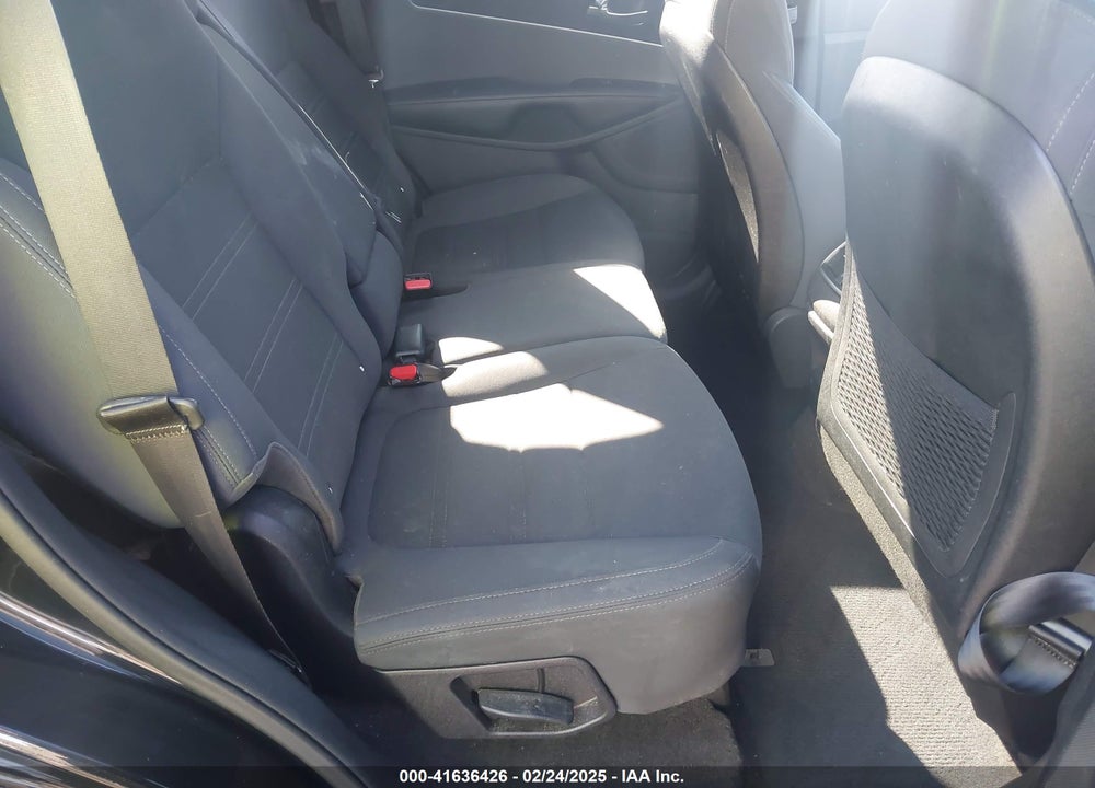 2016 KIA SORENTO 2.4L L VIN: 5XYPG4A37GG185520