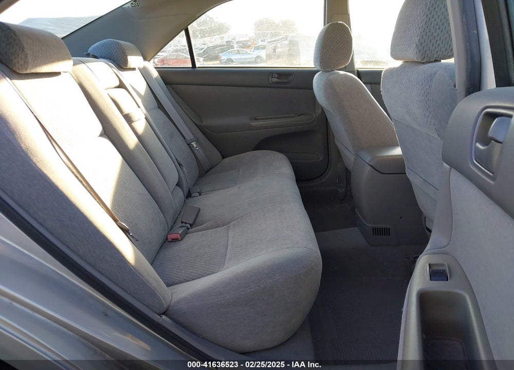 2003 TOYOTA CAMRY LE VIN: 4T1BE32K33U683928