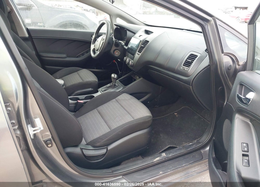 2016 KIA FORTE 5-DOOR VIN: KNAFK5A80G5620847