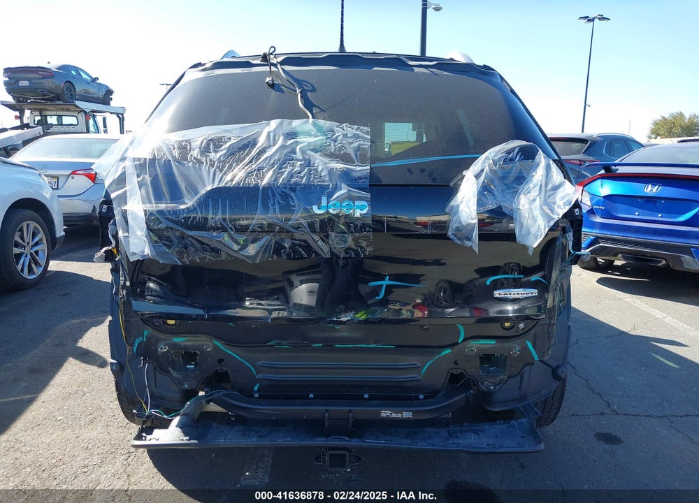 2018 JEEP CHEROKEE LATITUDE FWD VIN: 1C4PJLCB1JD615290