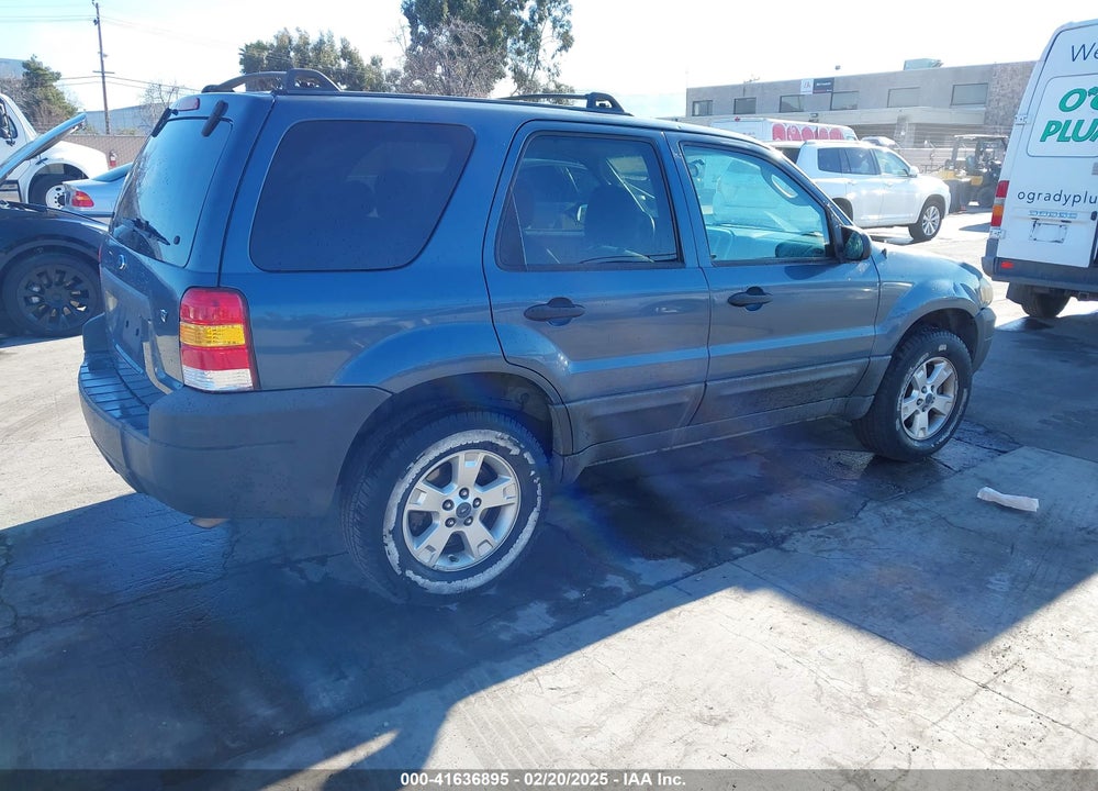 2005 FORD ESCAPE XLT VIN: 1FMYU93105KC04417