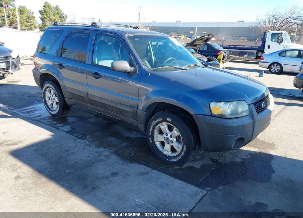 2005 FORD ESCAPE XLT VIN: 1FMYU93105KC04417