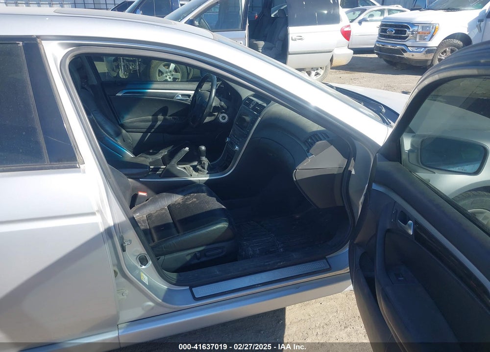 2005 ACURA TL VIN: 19UUA65565A027504