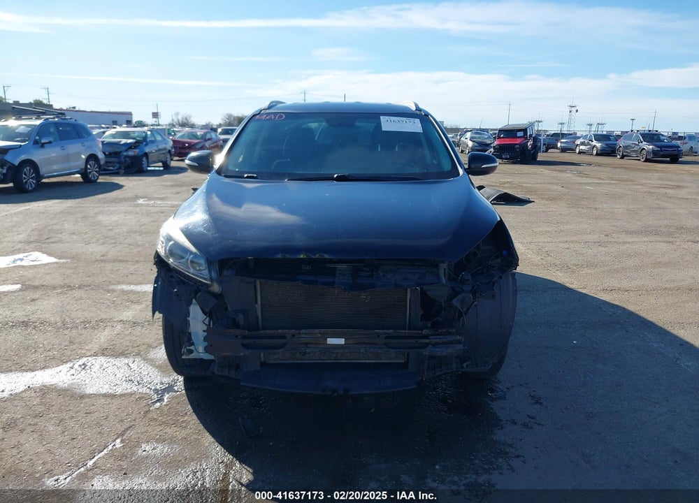 2016 KIA SORENTO 3.3L LX VIN: 5XYPGDA5XGG175646